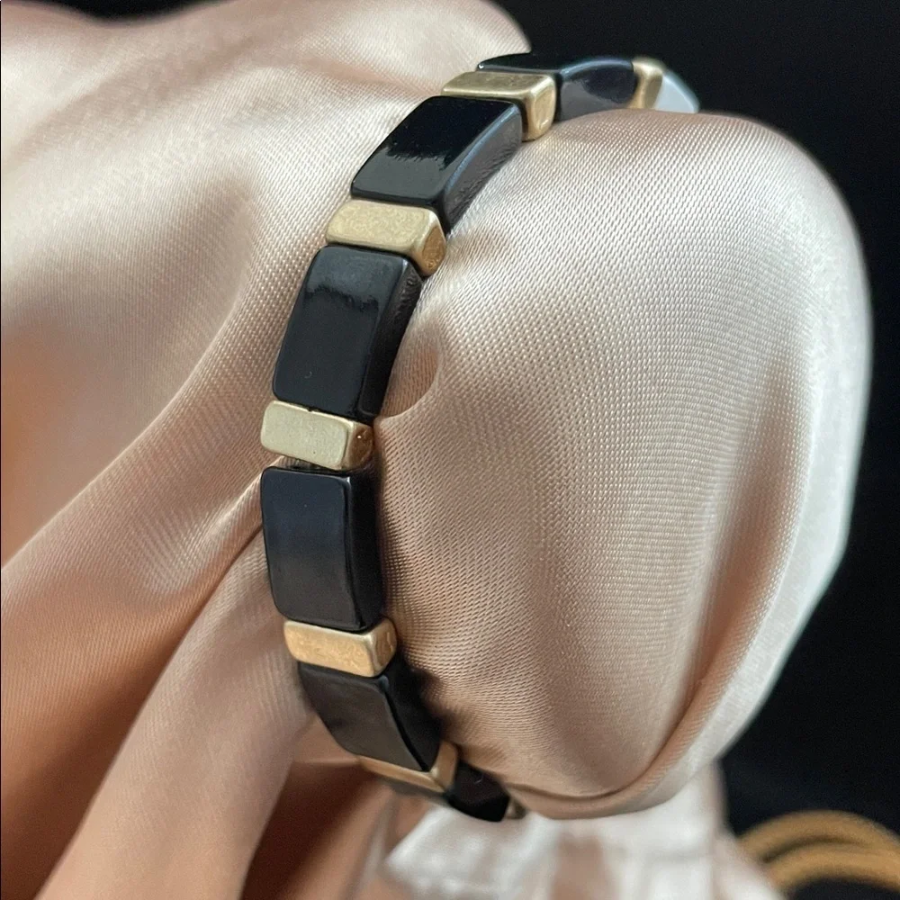 Plunder Black and Gold Elastic 'MAMA' Bracelet NWOT